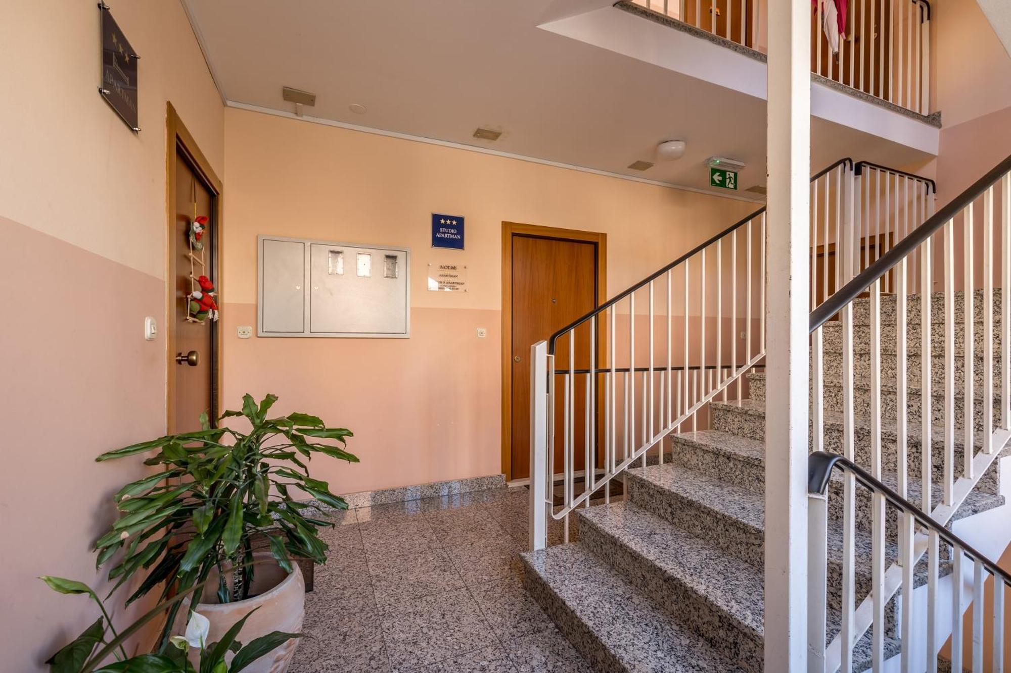 Noemi Luxury Apartment Solin Bagian luar foto